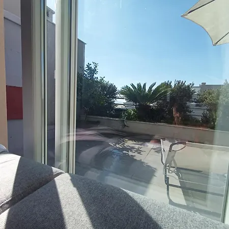 Sea View Znjan Apartament *